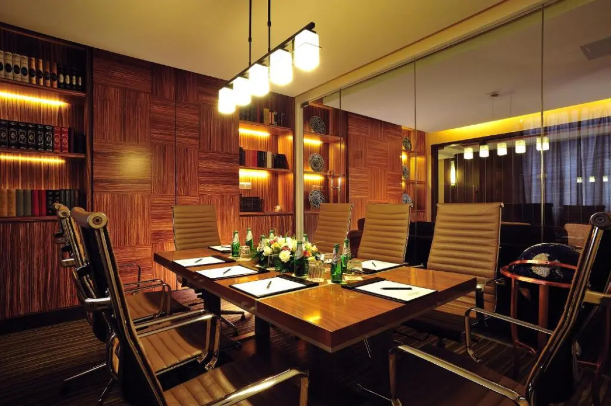 Отель Broadway Mansions Shanghai