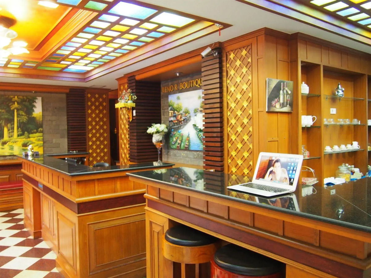 Renoir boutique hotel