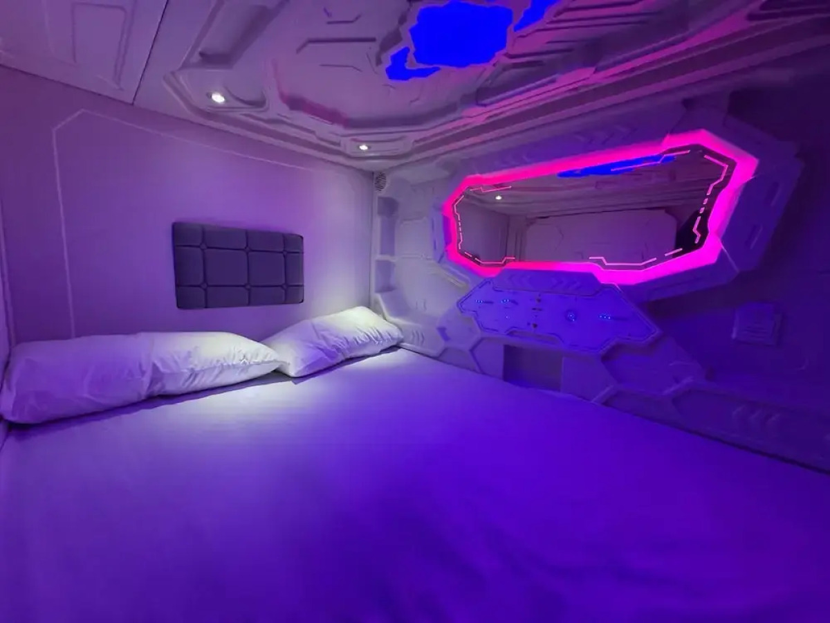 Hostel Space Capsule