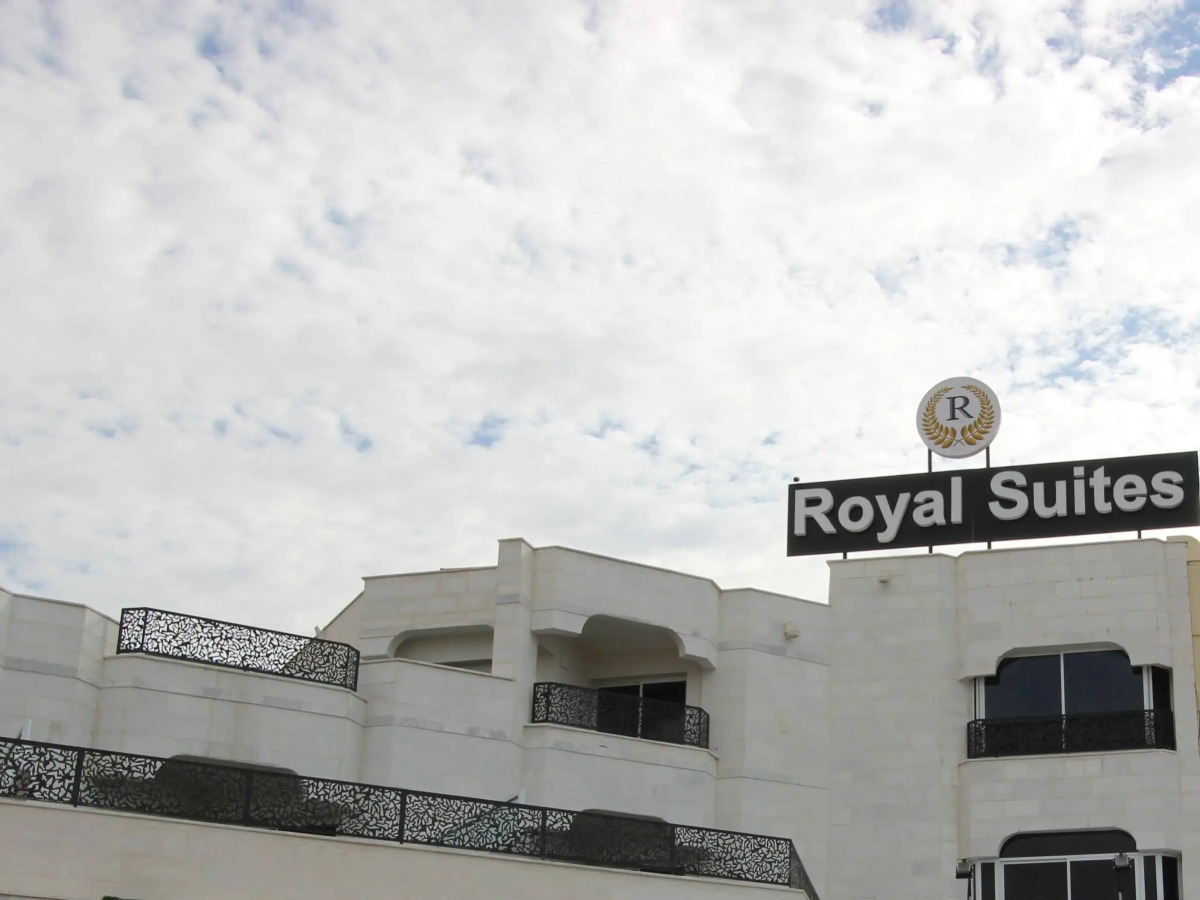 Rich Royal Suites