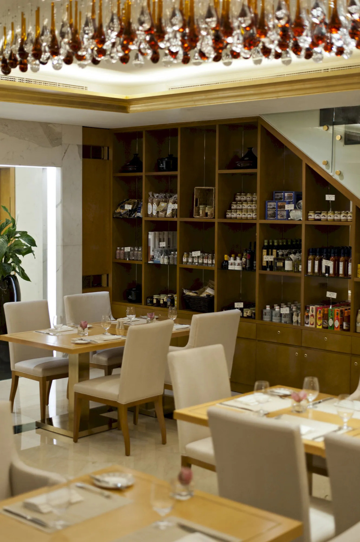 DAMAC Maison Mall Street