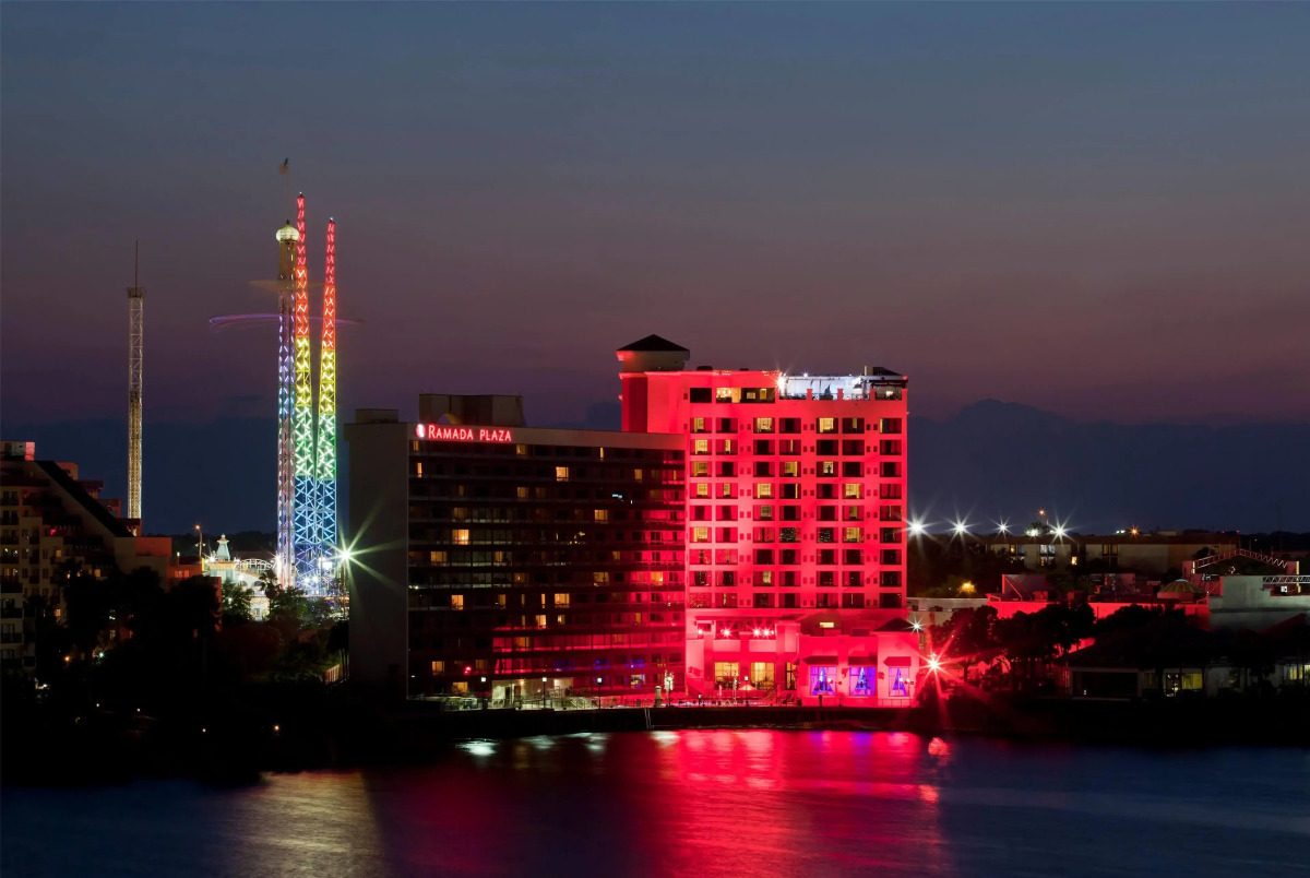 Ramada Plaza by Wyndham Orlando Resort & Suites Intl Drive