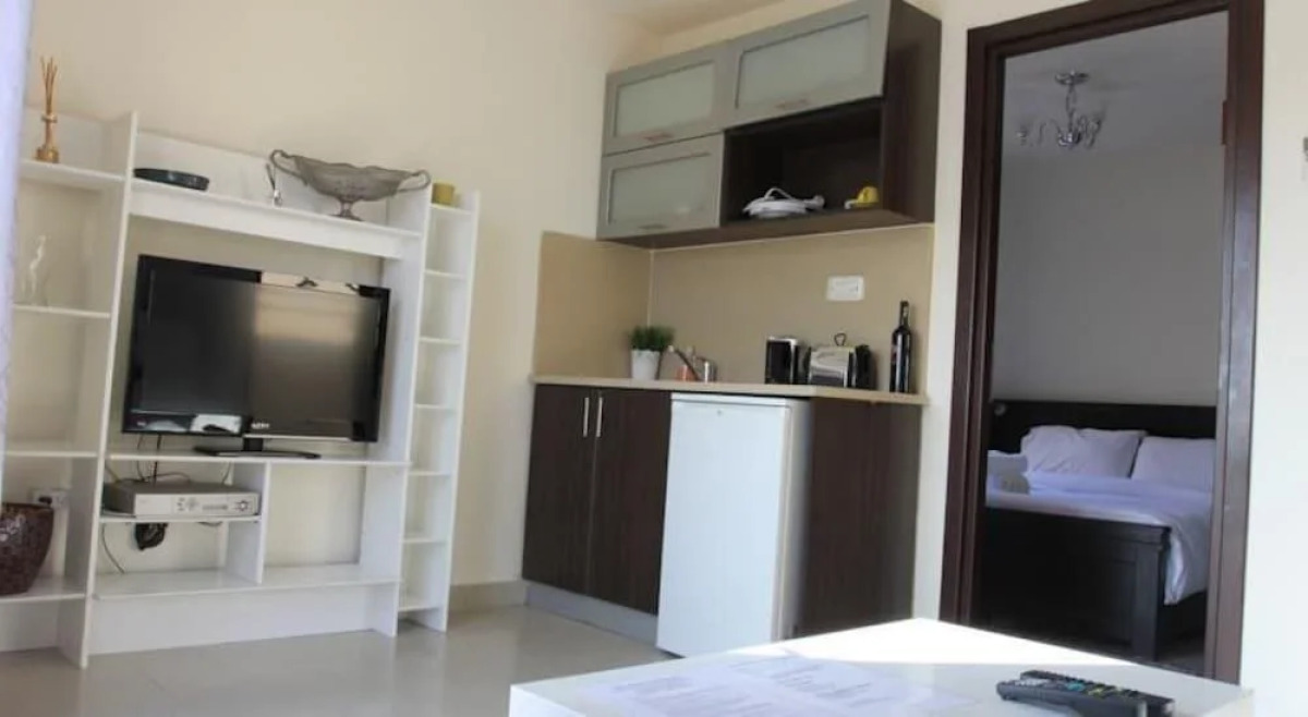 Allenby Bauhaus Apartments