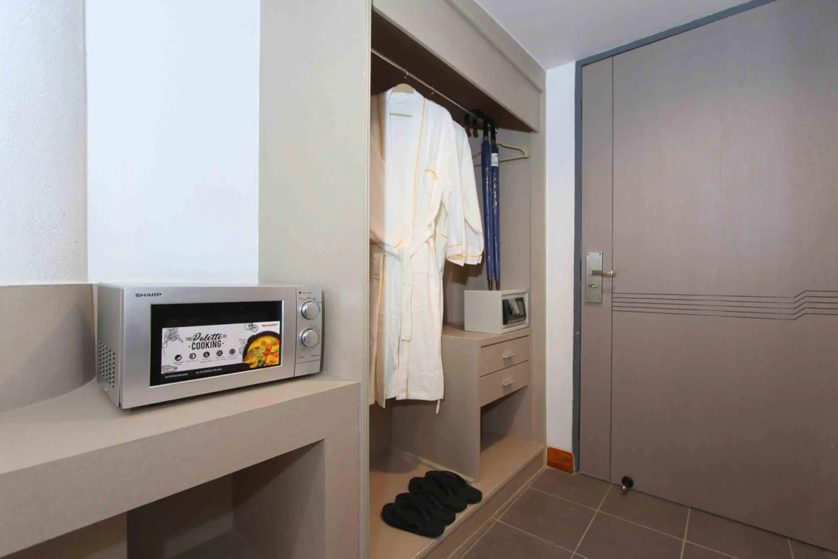 Pooh Beach Resort & Spa