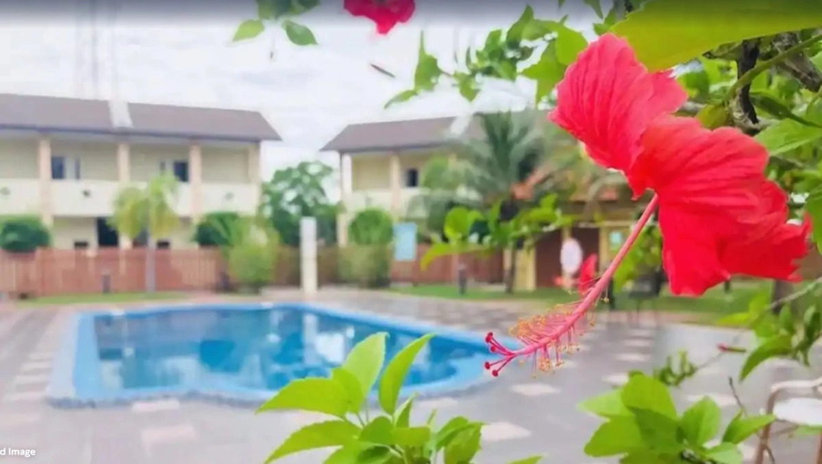 Adina Drive In Motel