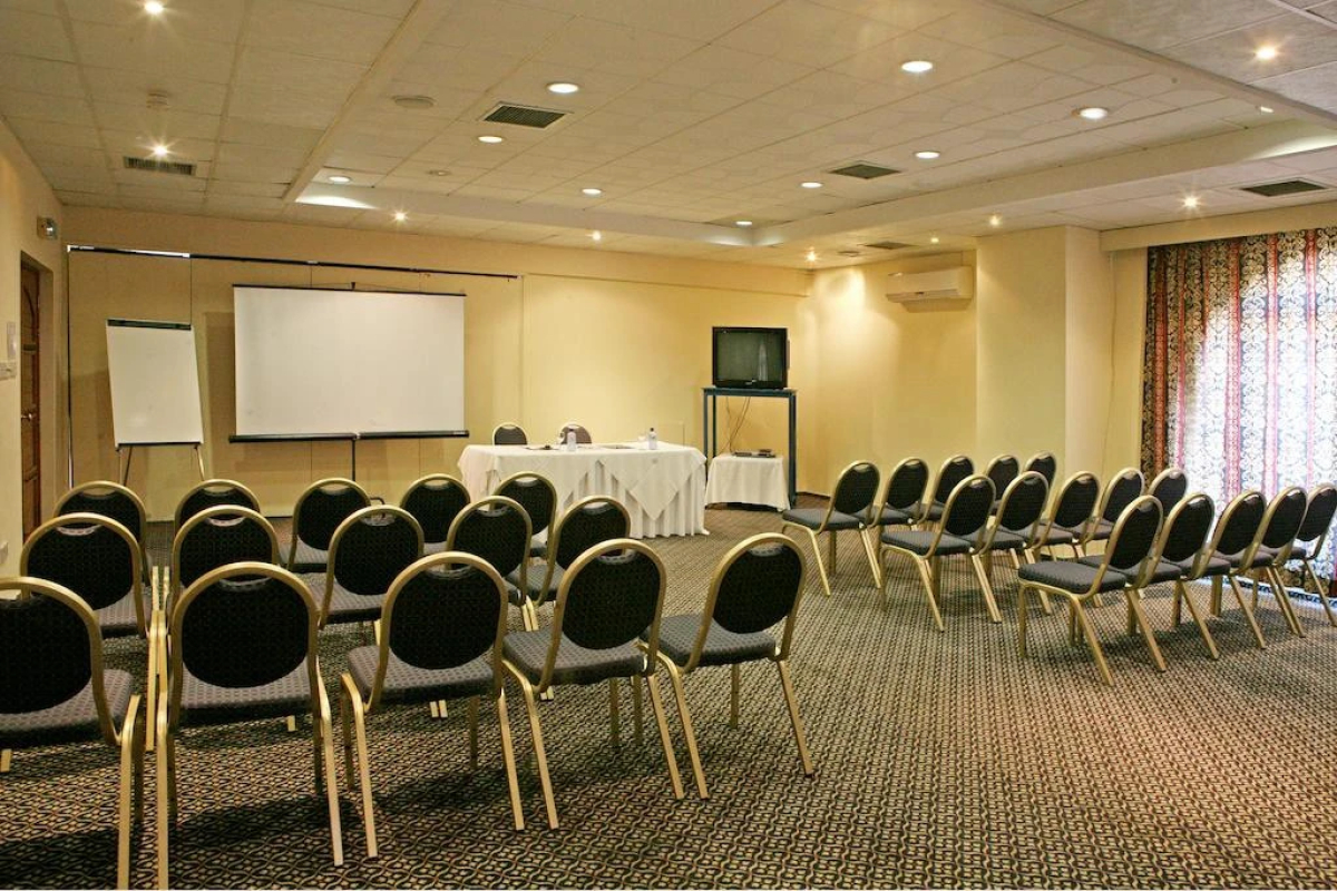 Navarria Hotel