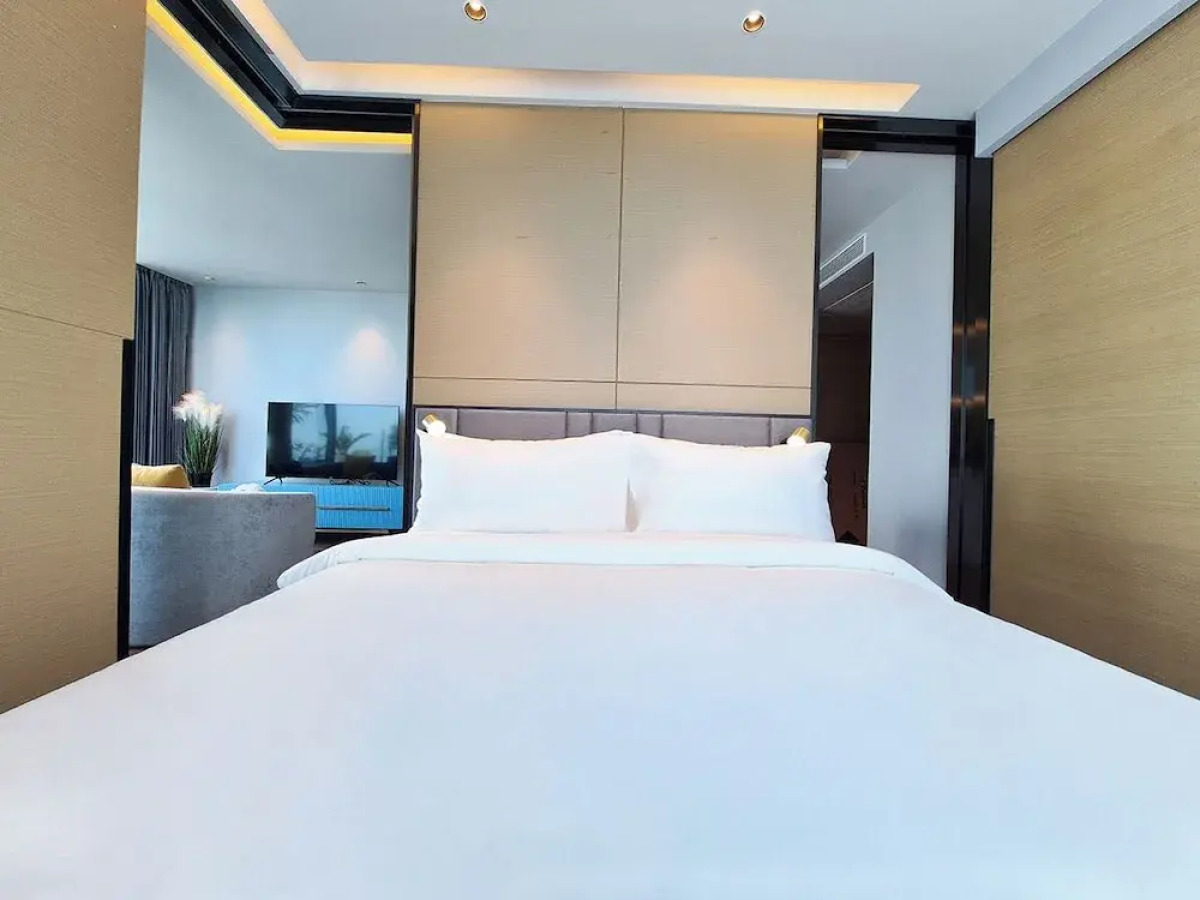 Beverly Mountain Bay, Trademark Collection By Wyndham