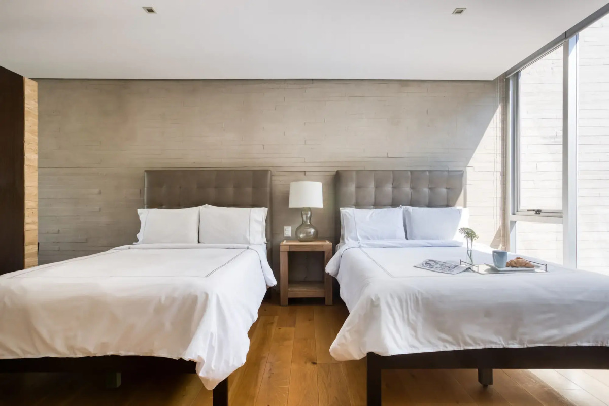 AR 218 Hotel by ULIV