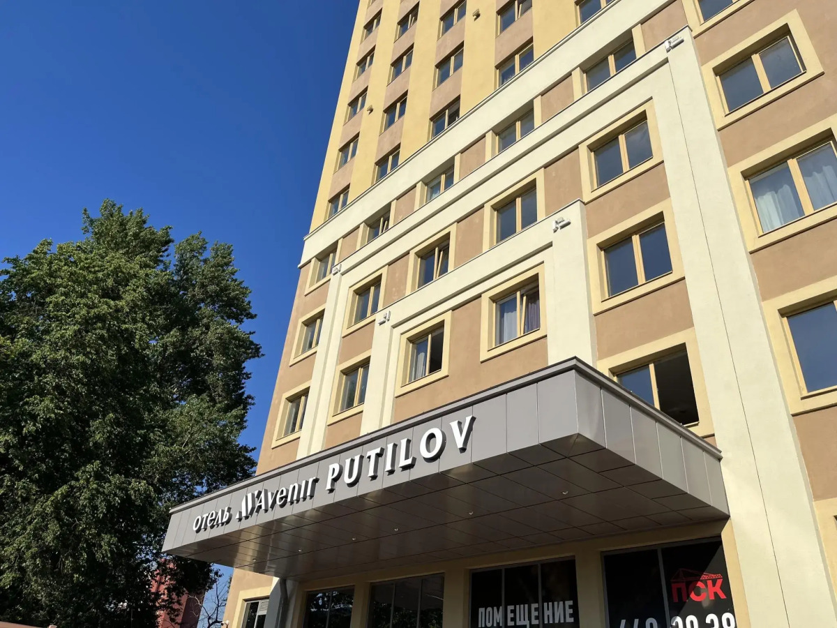 Апартаменты на проспекте Стачек 64