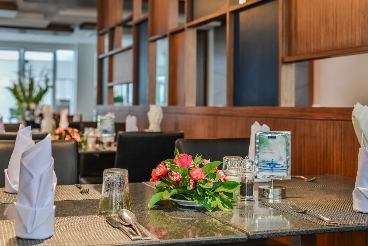 Курортный отель Fishermen's Harbour Urban Resort