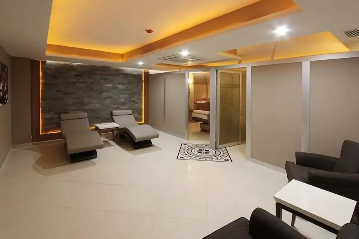 Forum Suite Hotel