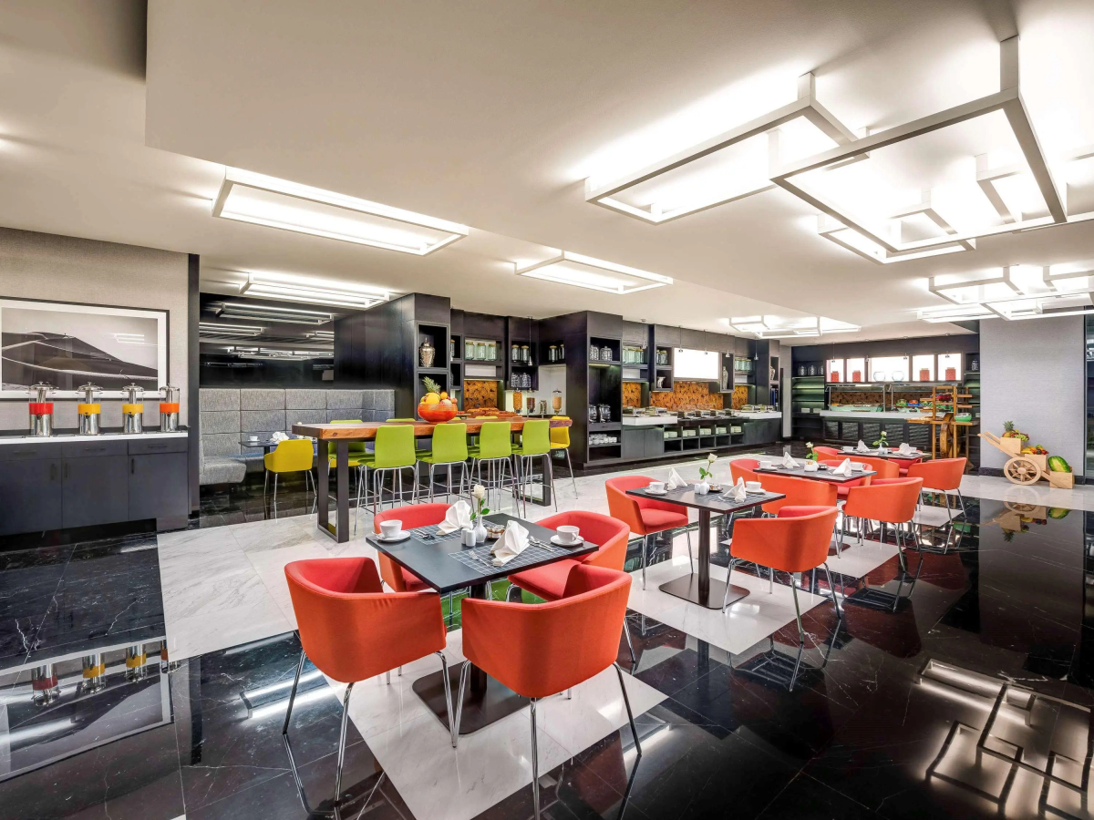 Отель Novotel Sharjah Expo Center