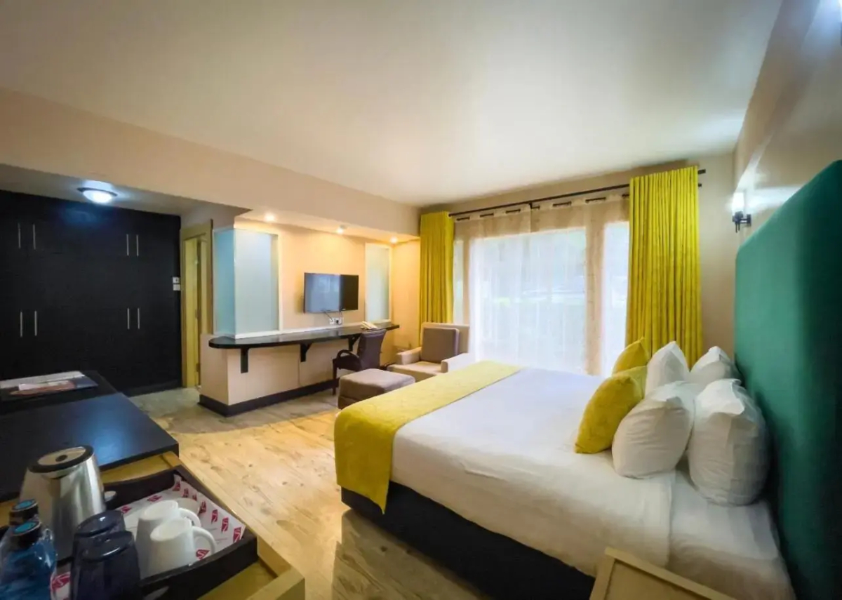 West Wood Hotel