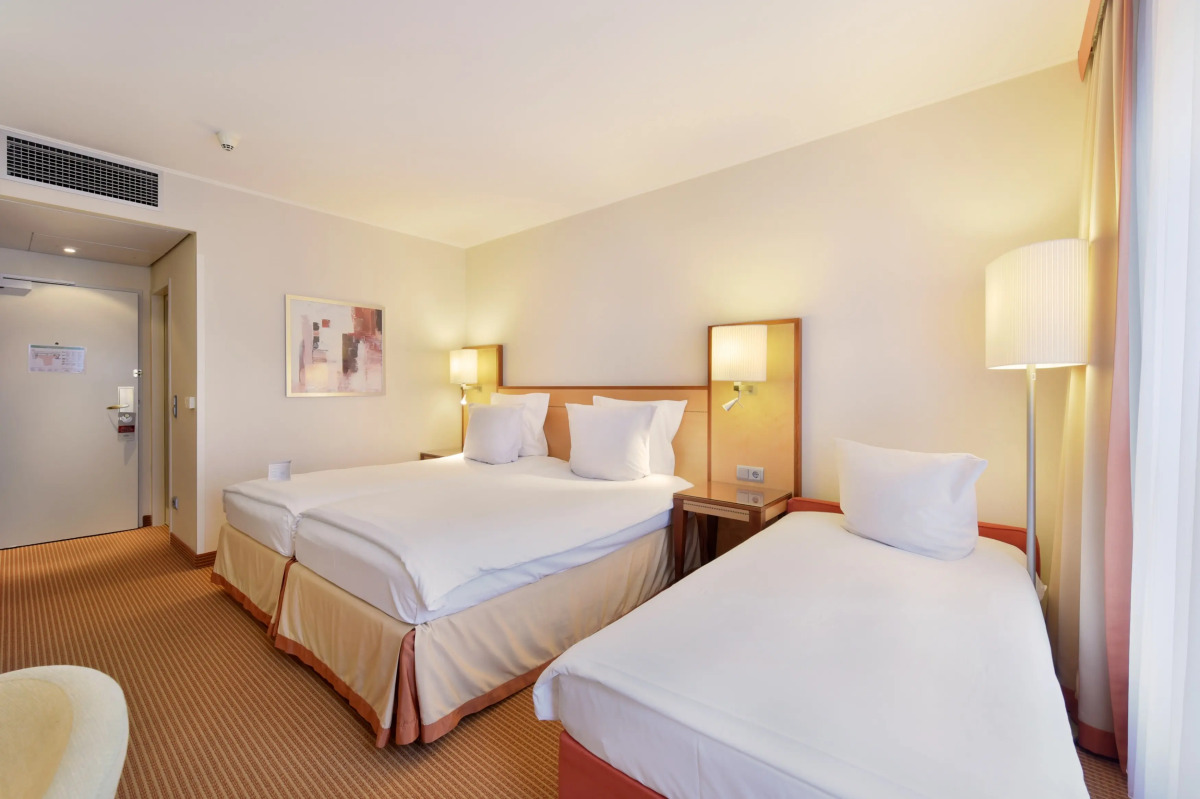 Отель The Q - Quadro City Hotel