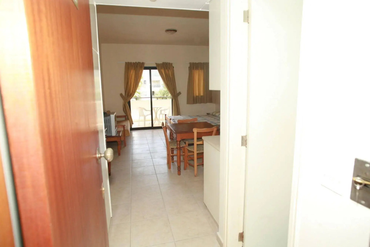 New York Plaza Hotel Apartments