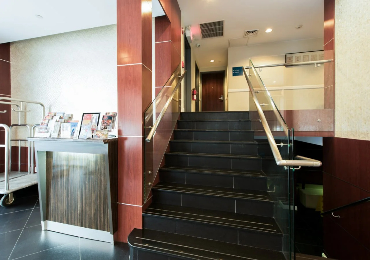 Wyndham Garden Long Island City Manhattan View Hotel