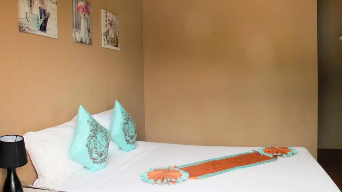 Phi Phi Uphill Cottage