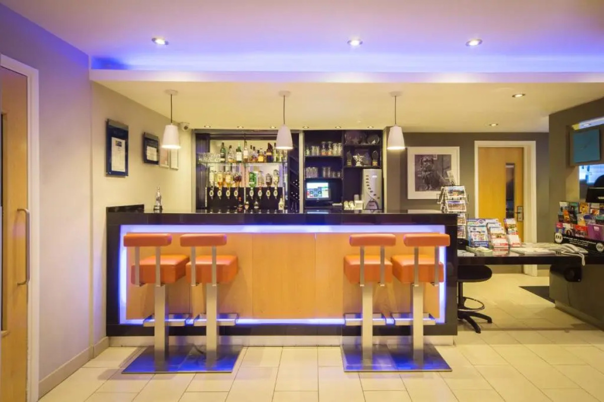 Holiday Inn Express Edinburgh Royal Mile by IHG