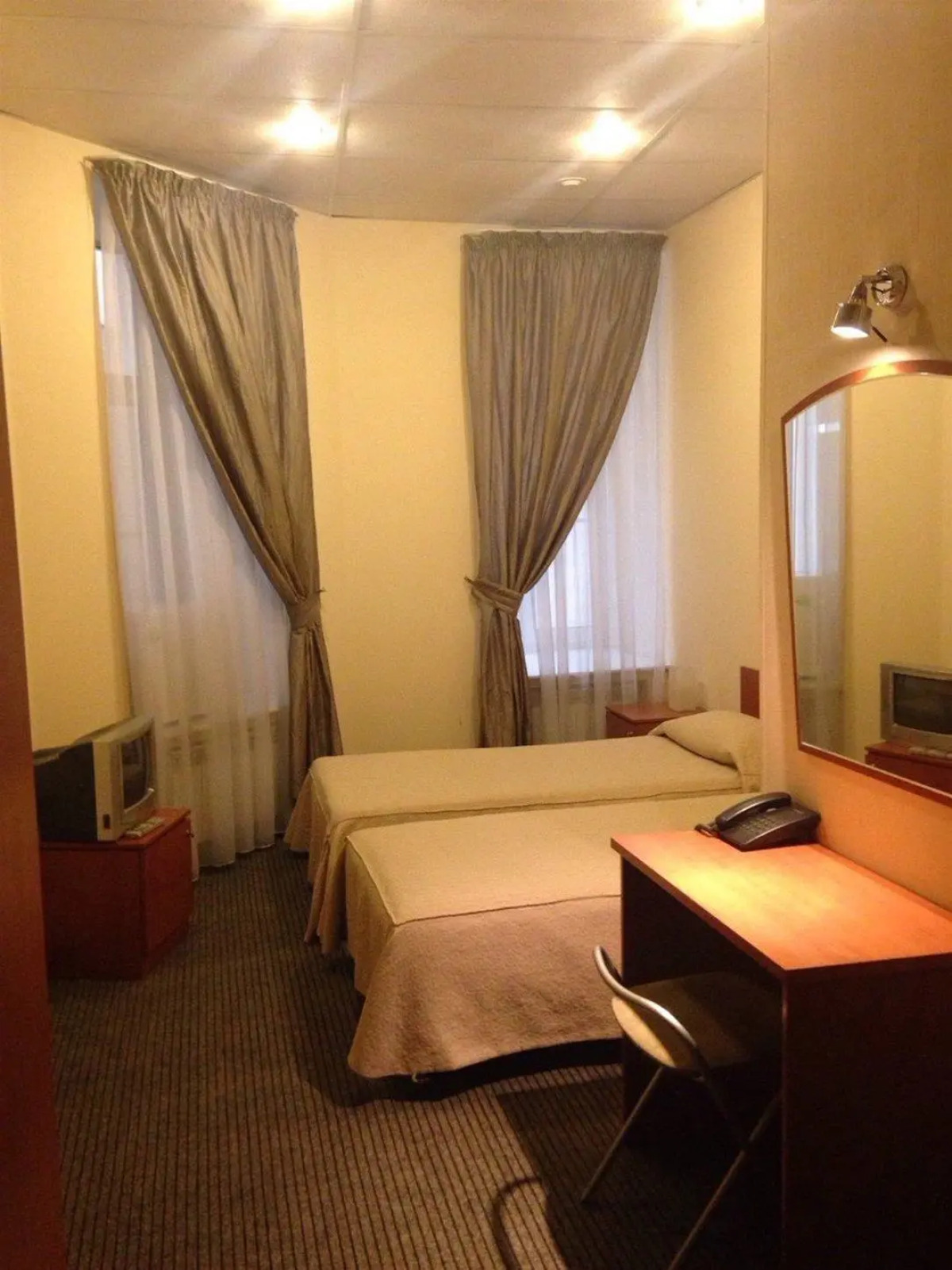 Невский просп., 105