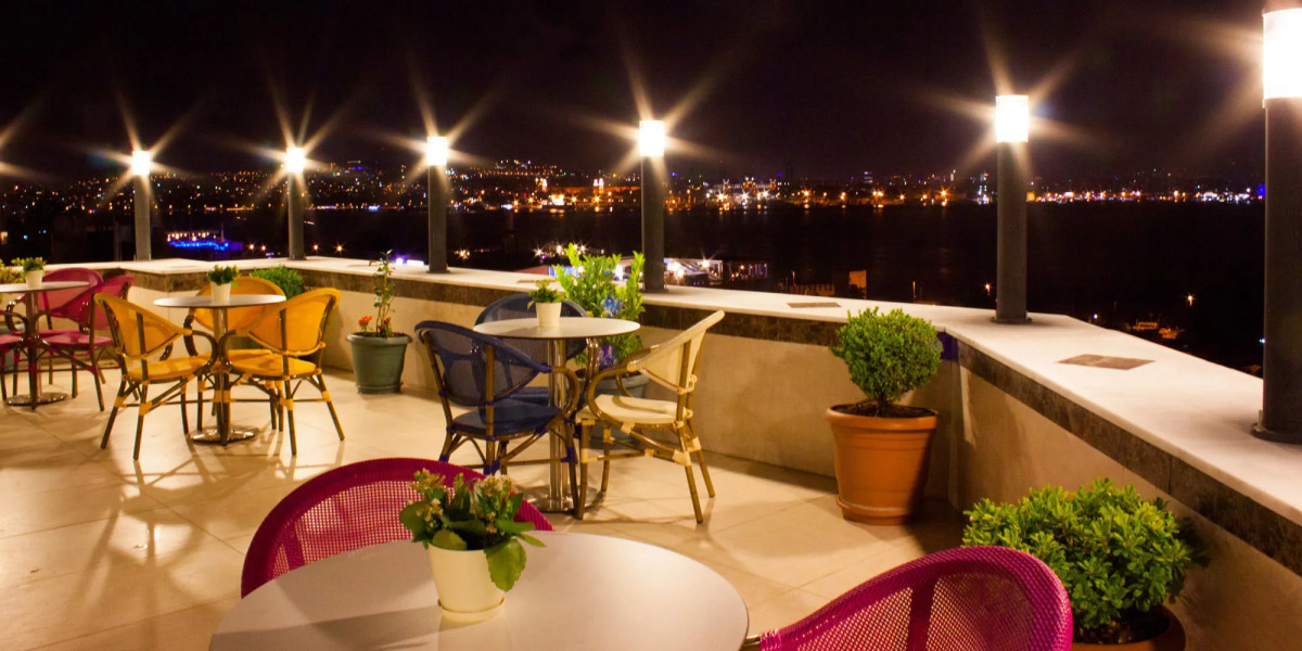 The Magnaura Palace Hotel