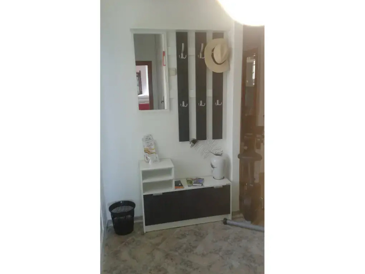 Apartment & Rooms House with Garden