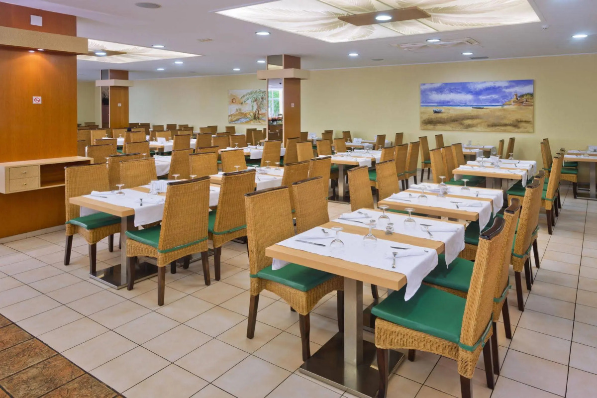 Hotel GHT Oasis Tossa & Spa