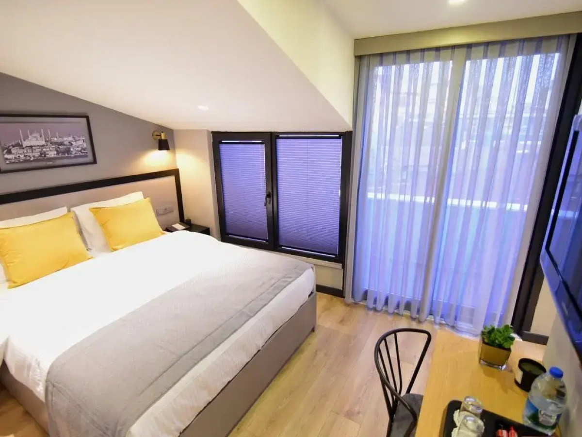 The Row Taksim Hotel