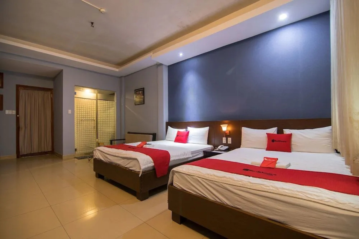 RedDoorz Near Tan Dinh Market 3