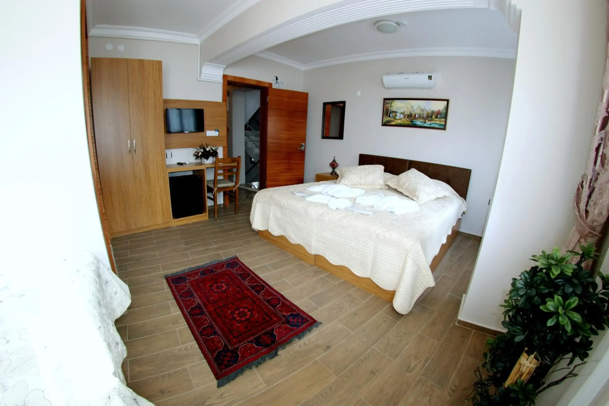 Selena Hotel