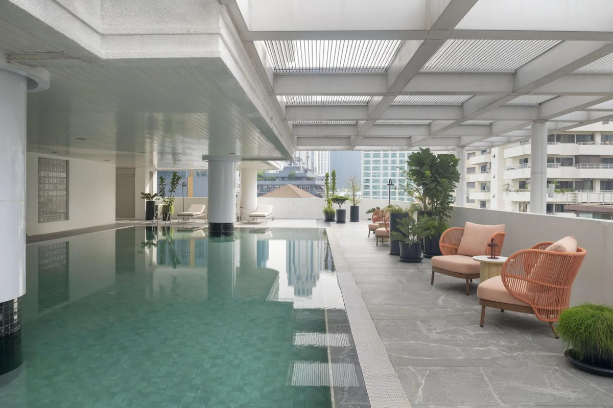 Отель PARKROYAL Suites Bangkok