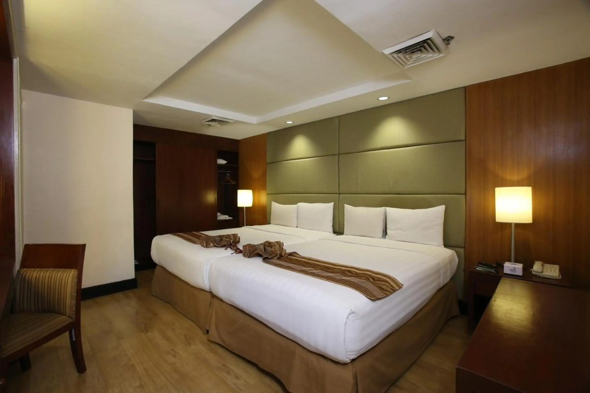 Crown Regency Hotel and Towers