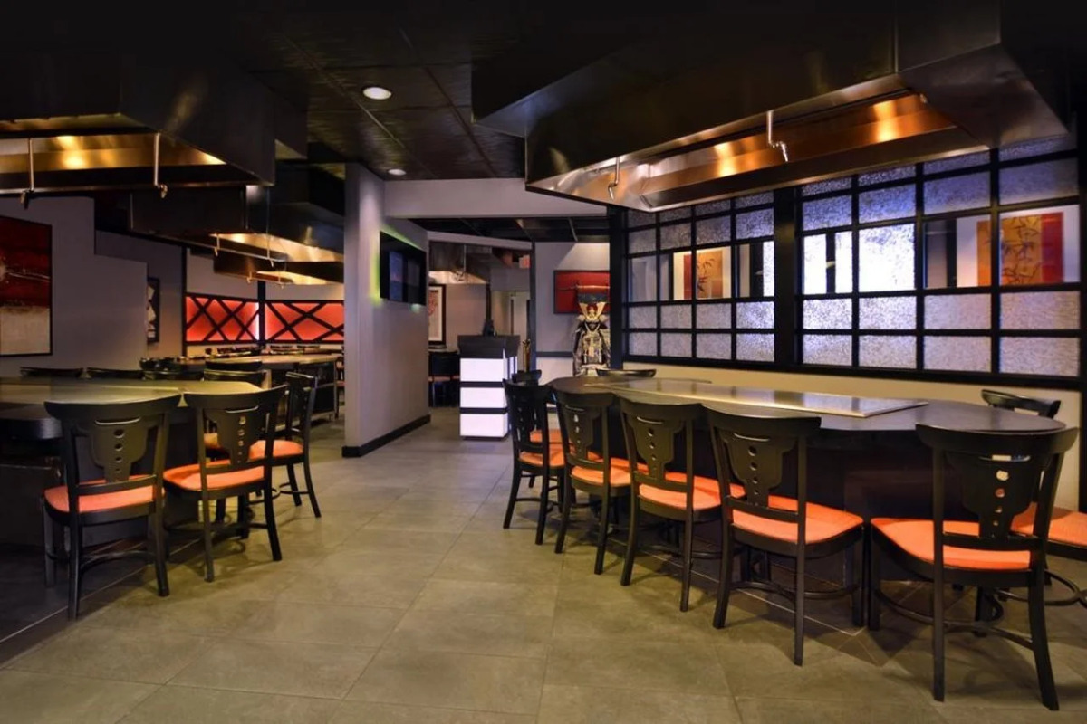 Rosen Inn, closest to Universal