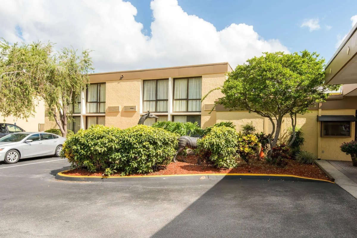 Floridian Express Hotel