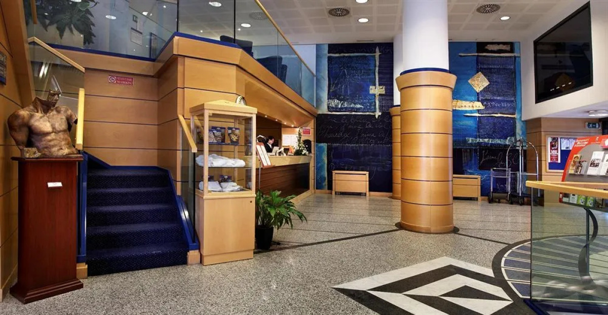 Pacific Hotel Fortino