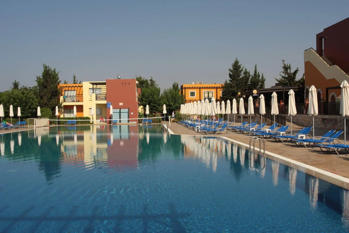 Panas Holiday Village