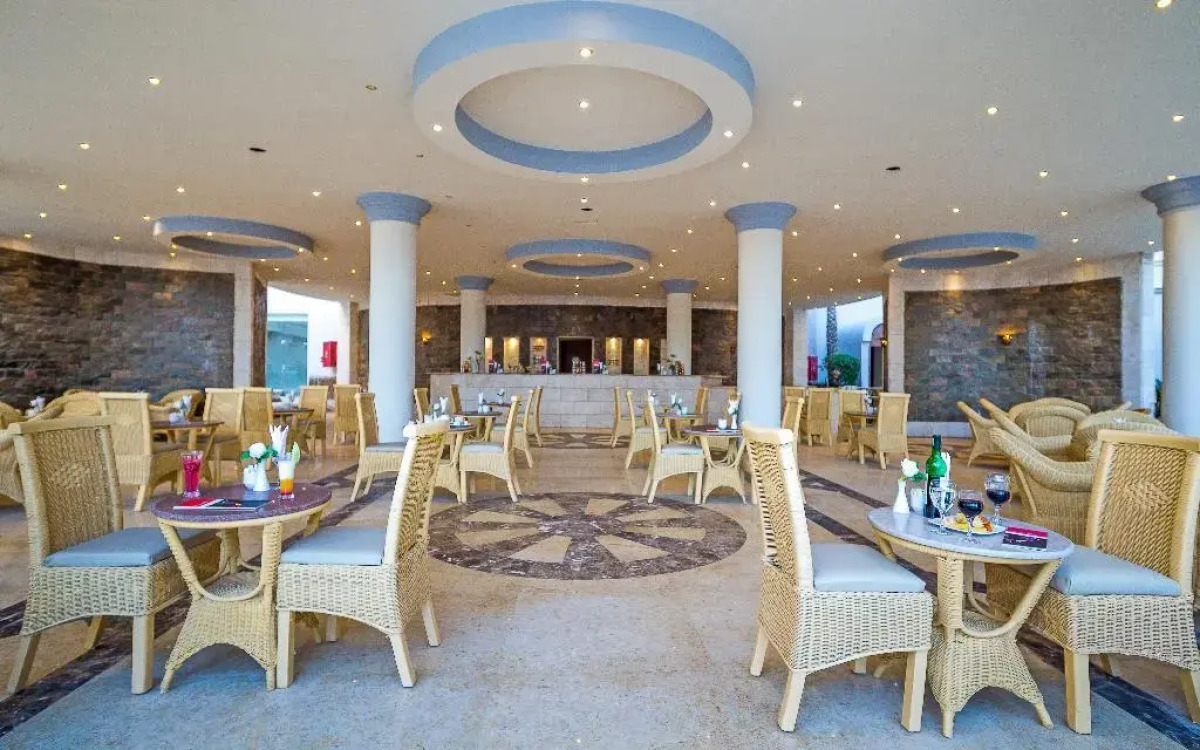 Hawaii Riviera Club Aqua Park - Families and Couples Only