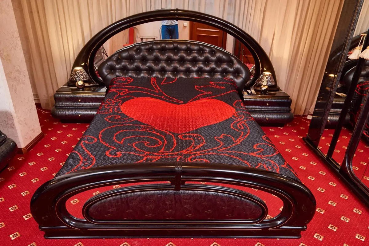 Guest Room SAD 2