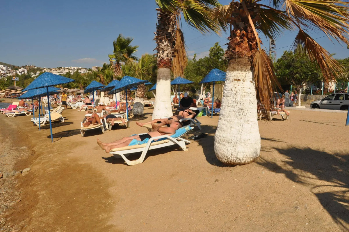 Отель Siesta Beach & Apart