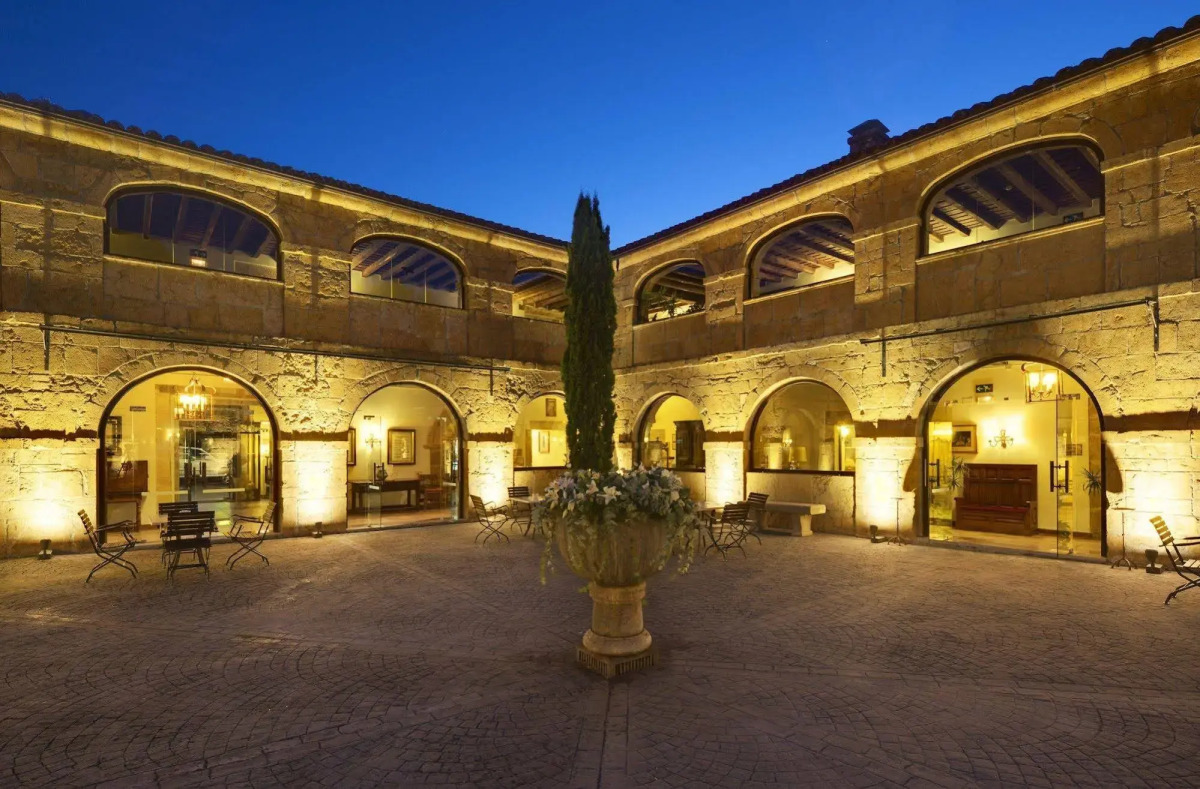 Parador De Cangas De Onis