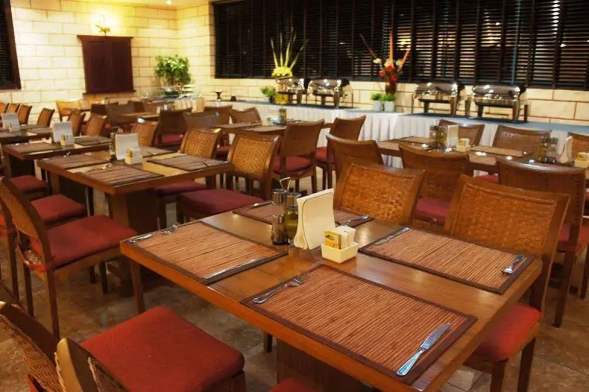 Boonmax Hotel L.L.C