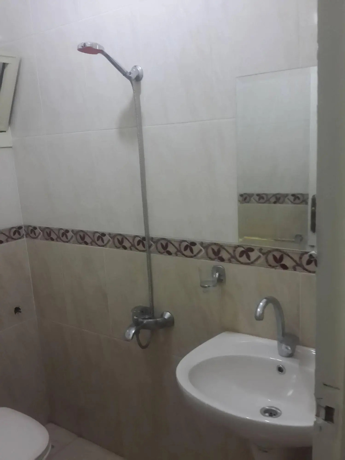 Pyramids Plateau Inn