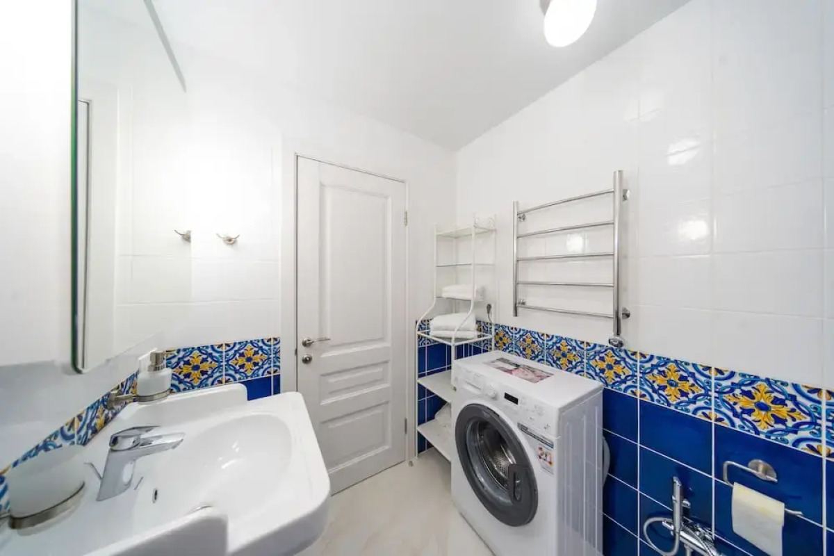 Dom Vverhdom Guest House