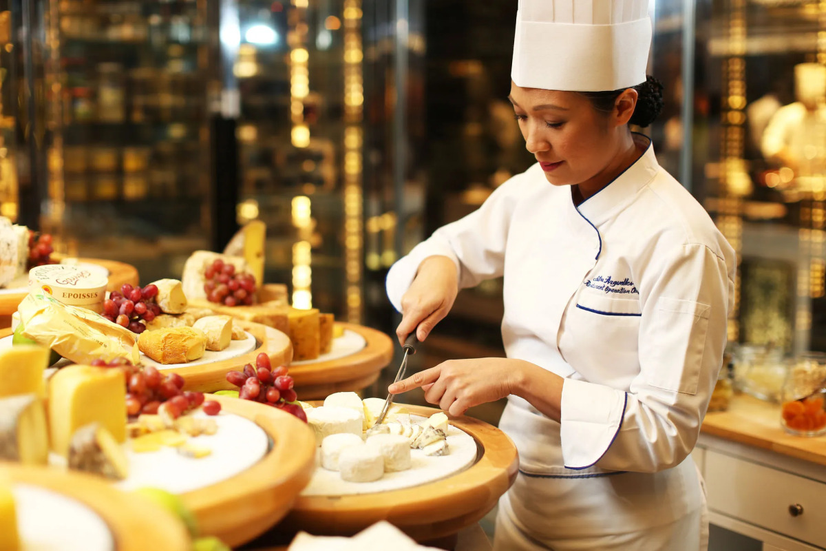 Sofitel Philippine Plaza Manila