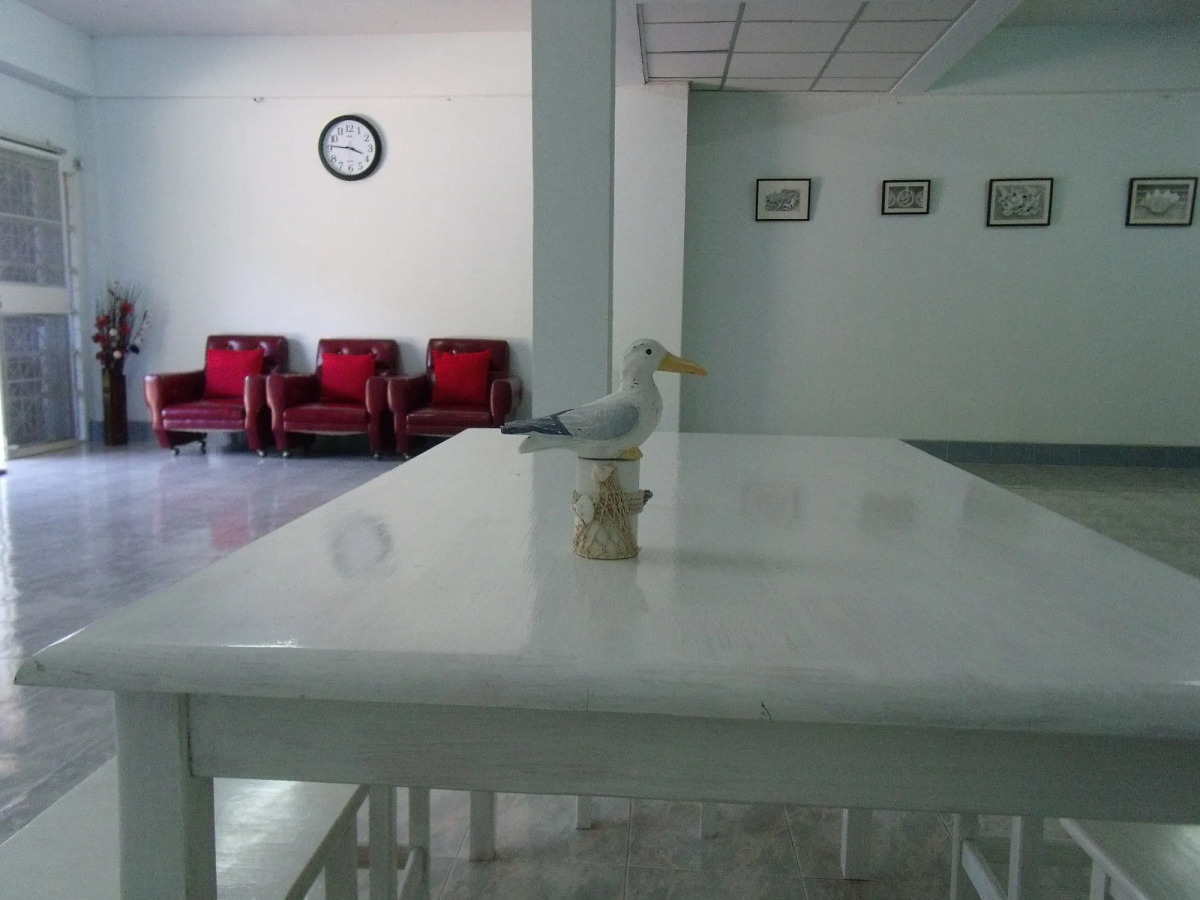 Albatross Guesthouse @ Thungwualaen Beach