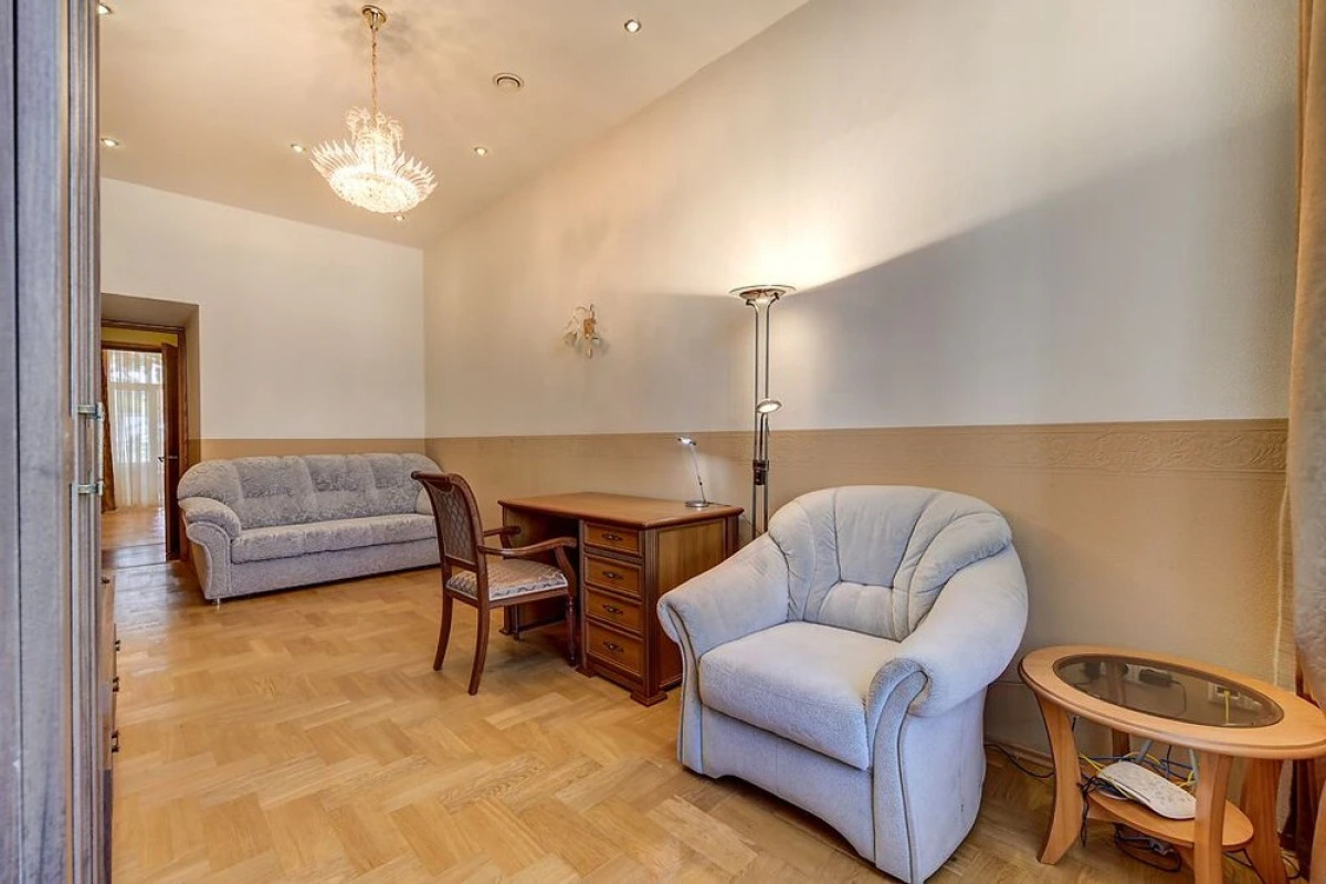 FlatStar on Nevsky 27