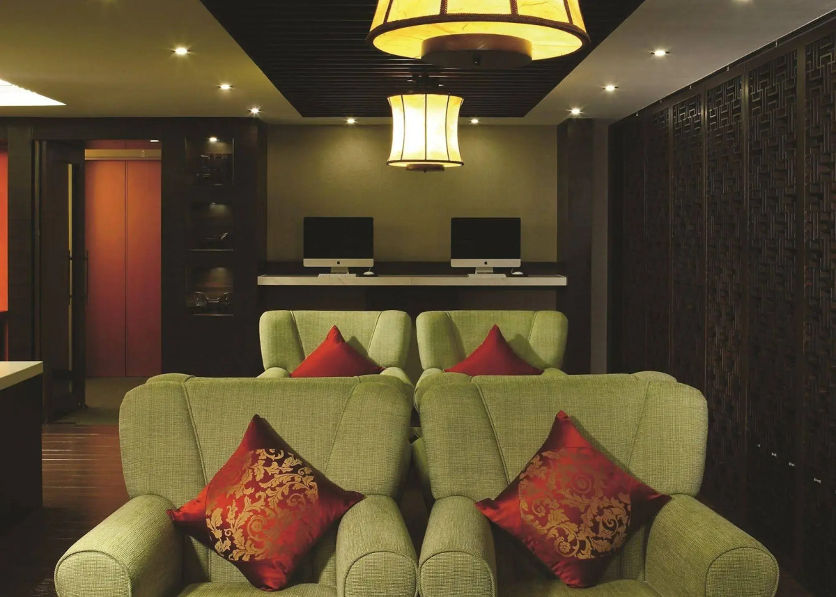 Butterfly on Wellington, Central