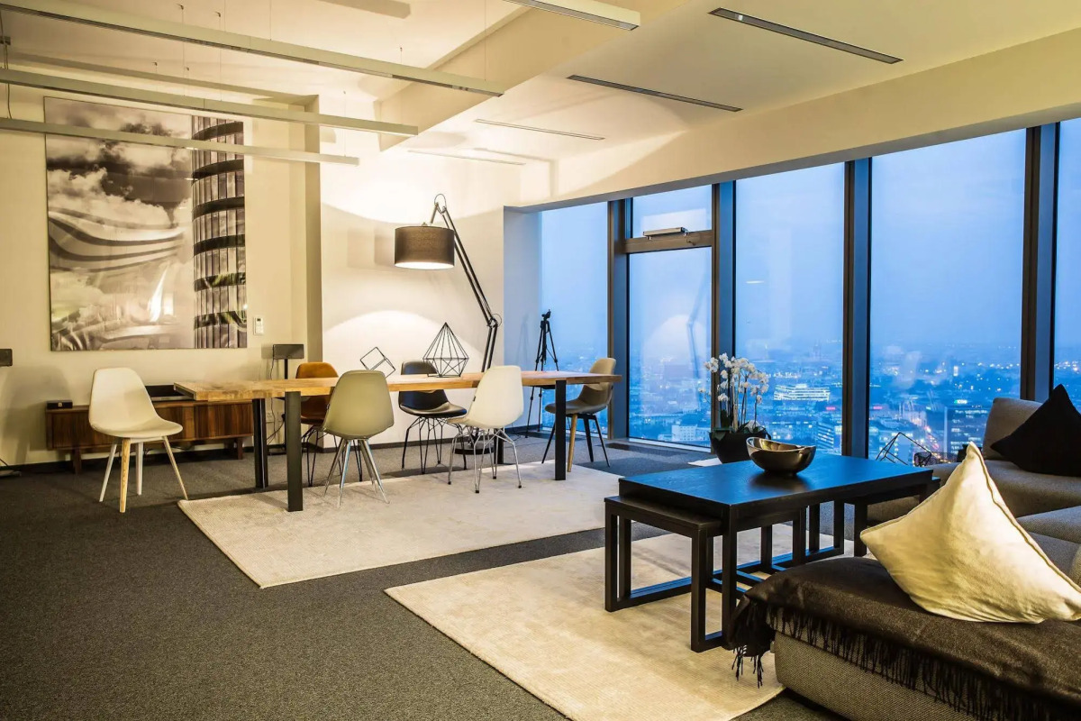 In The Sky - Sky Tower Apartments