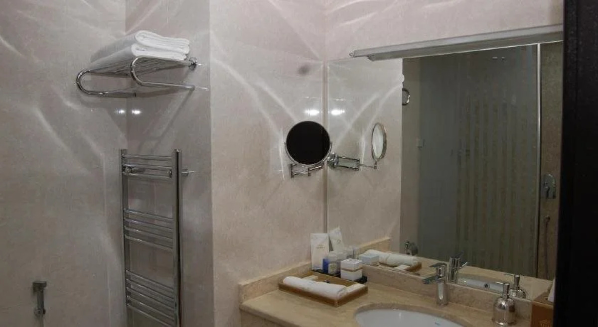 Agsaray Deluxe Hotel