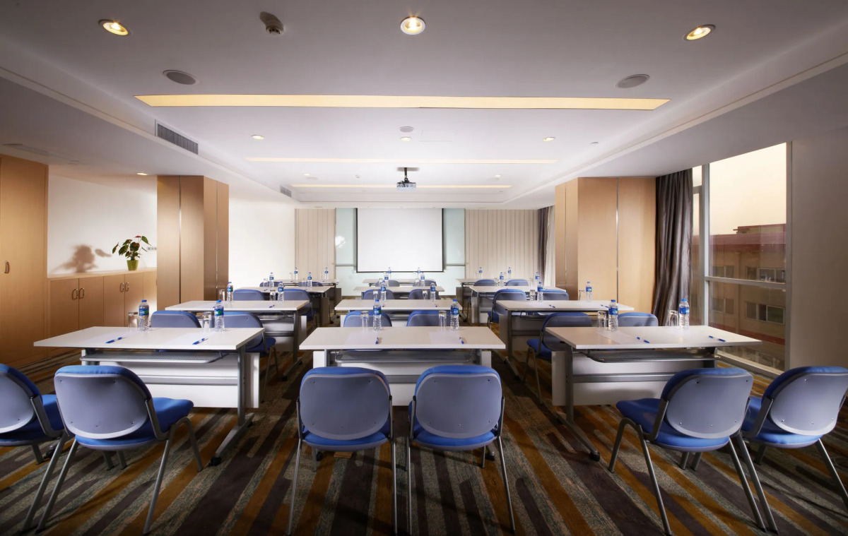 Holiday Inn Express Zhengzhou Airport by IHG