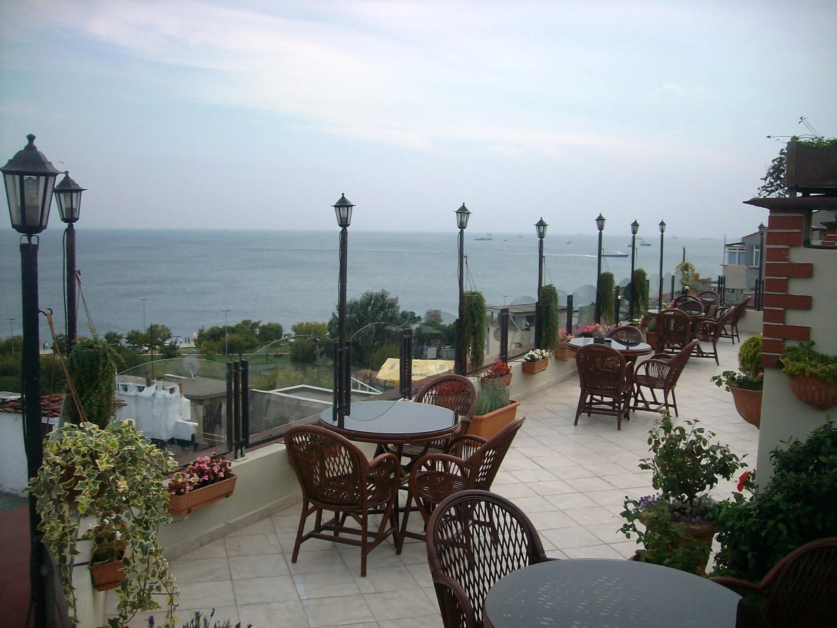 Artefes Hotel Old City